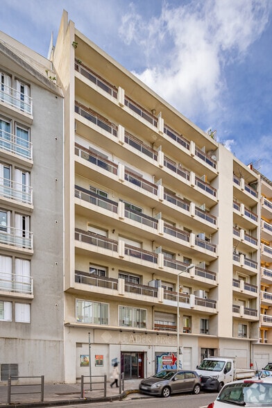 Local commercial dans Marseille à louer - Photo principale – Image 1 sur 3