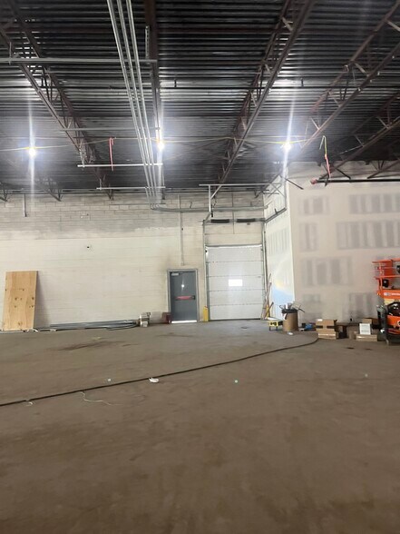 7840 Limonite Ave, Jurupa Valley, CA à louer - Photo de l’immeuble – Image 3 sur 5