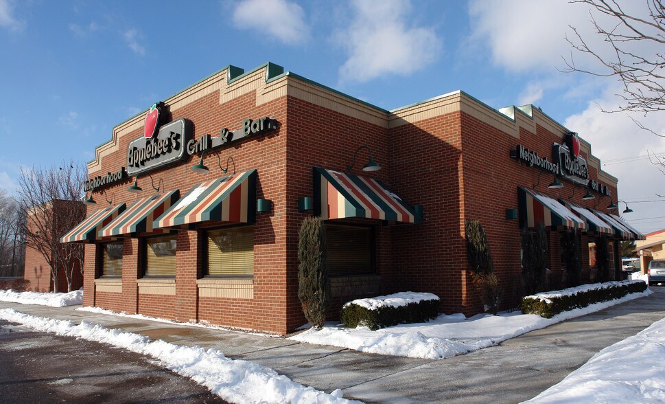 31653 Gratiot Ave, Roseville, MI à vendre - Photo principale – Image 1 sur 11