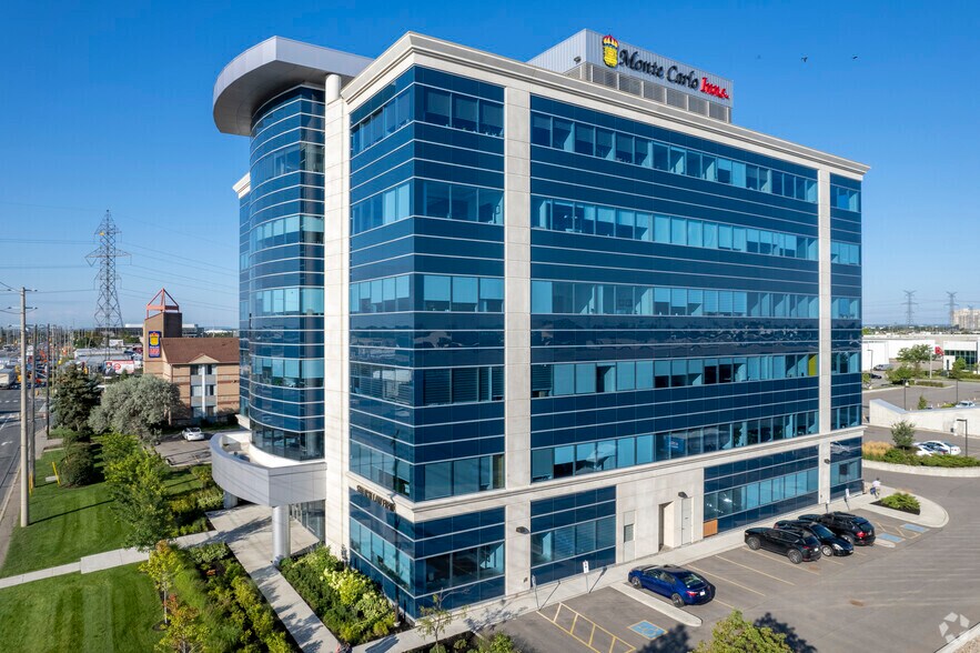 218 Export Blvd, Mississauga, ON à vendre - Photo de l’immeuble – Image 2 sur 6