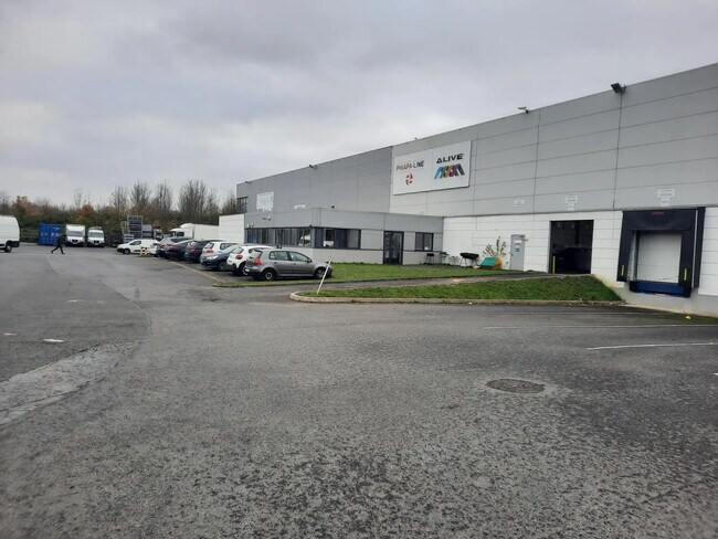 Plus de détails pour Industriel/Logistique à louer