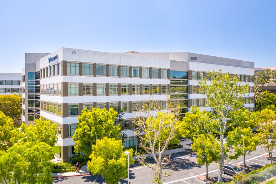 25 Enterprise, Aliso Viejo, CA à louer - Photo de l’immeuble – Image 2 sur 5