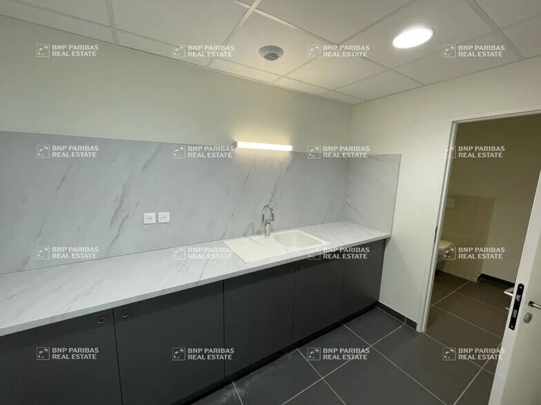 Local commercial dans Tours à louer - Photo intérieure – Image 3 sur 5