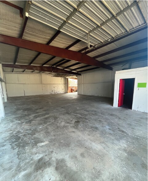 106 Industrial Dr, Kennedale, TX à vendre - Photo intérieure – Image 2 sur 9