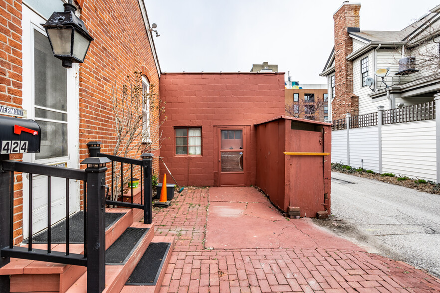 424 E Vermont St, Indianapolis, IN à vendre - Photo de l’immeuble – Image 3 sur 27