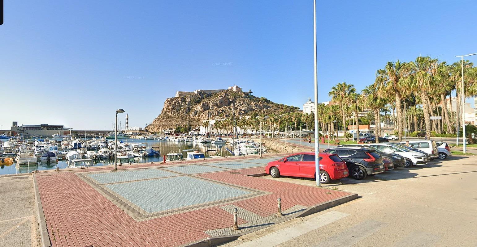 Terrain dans Águilas, Murcia à louer Photo de l’immeuble– Image 1 sur 9