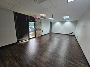 1555 Howell Branch Rd, Winter Park, FL à louer Photo de l’immeuble– Image 1 sur 13