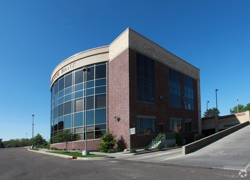 310 Pinnacle Way, Eau Claire, WI à louer - Photo de l’immeuble – Image 2 sur 9