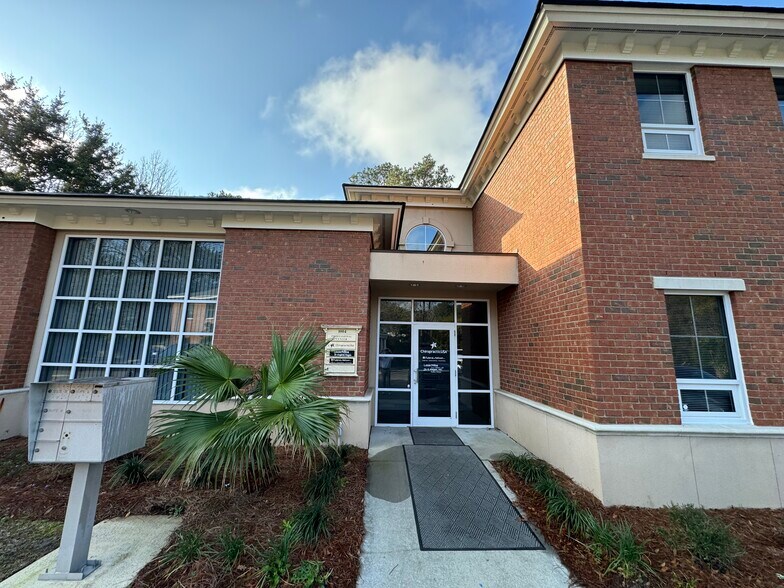 1004 Anna Knapp Blvd, Mount Pleasant, SC à louer - Photo de l’immeuble – Image 1 sur 5