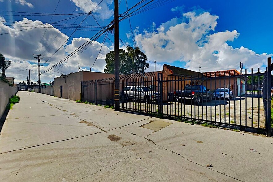 6176 Atlantic Blvd, Long Beach, CA à vendre - Photo de l’immeuble – Image 2 sur 22