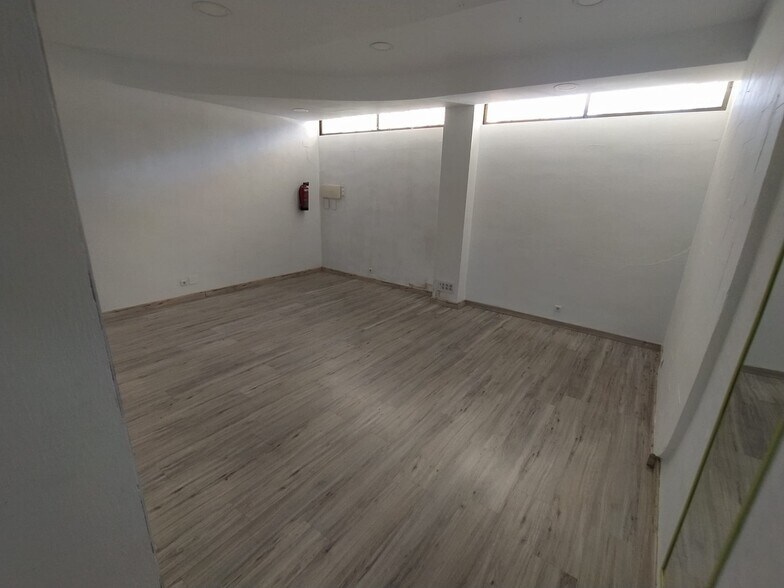 Local commercial dans Cáceres, Cáceres à louer - Photo de l’immeuble – Image 2 sur 3