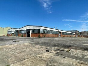 Bath Rd, Melksham à louer Photo de l’immeuble– Image 1 sur 7