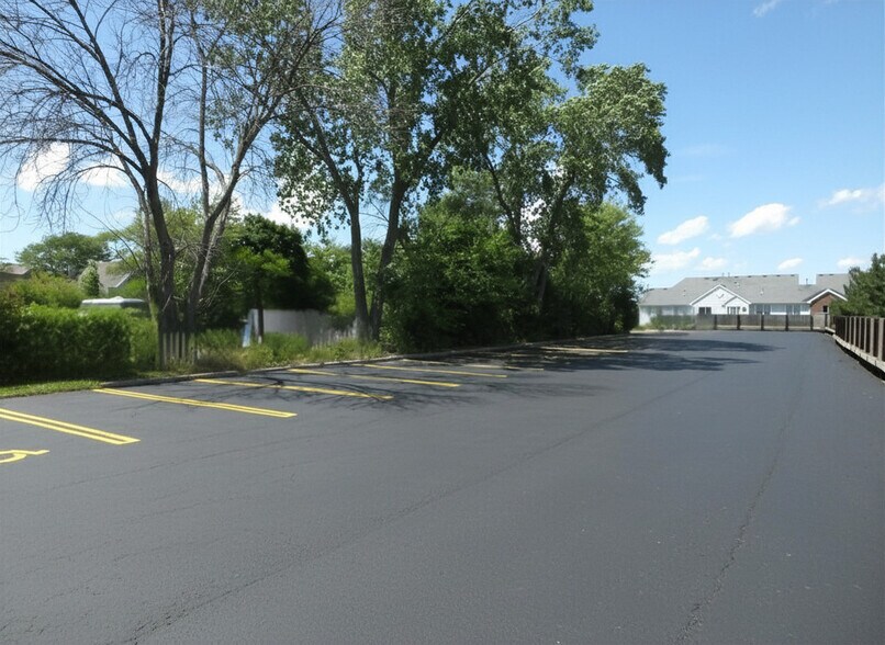 16 E Schaumburg Rd, Schaumburg, IL à vendre - Photo de l’immeuble – Image 3 sur 5