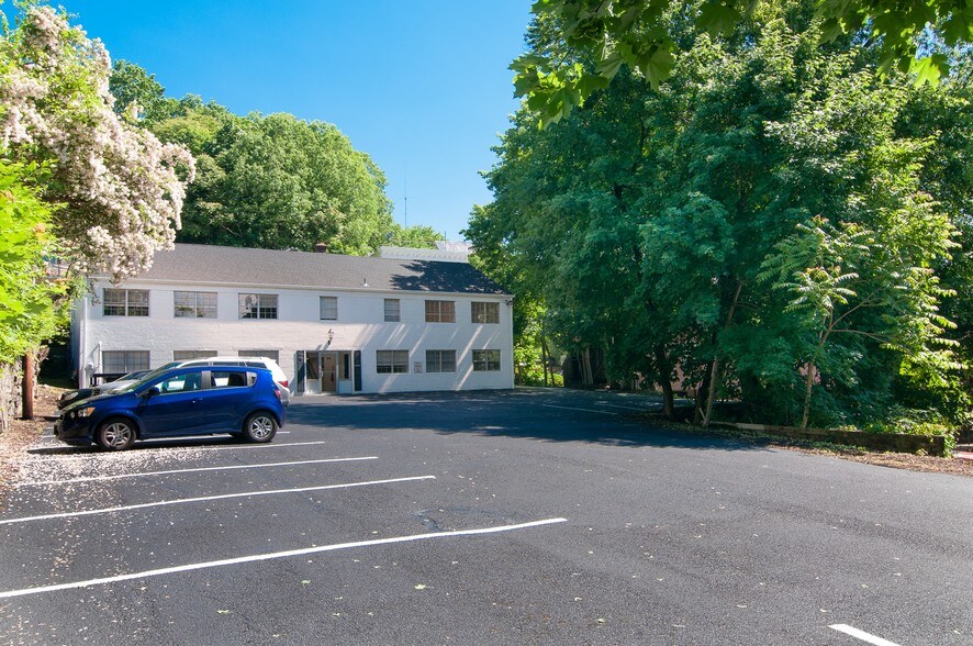 40 W Main St, Mount Kisco, NY à louer - Photo de l’immeuble – Image 3 sur 8