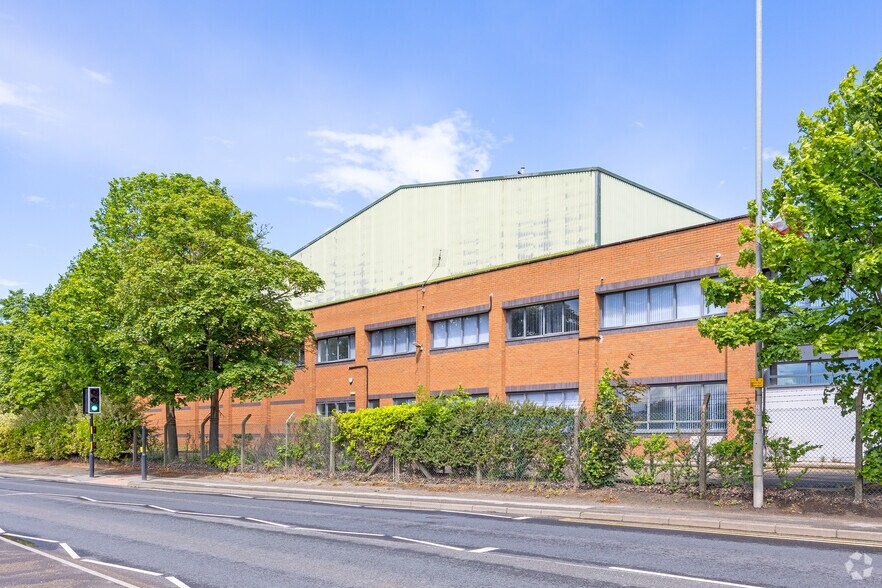 Rotherham Rd, Rotherham à louer - Photo de l’immeuble – Image 3 sur 4
