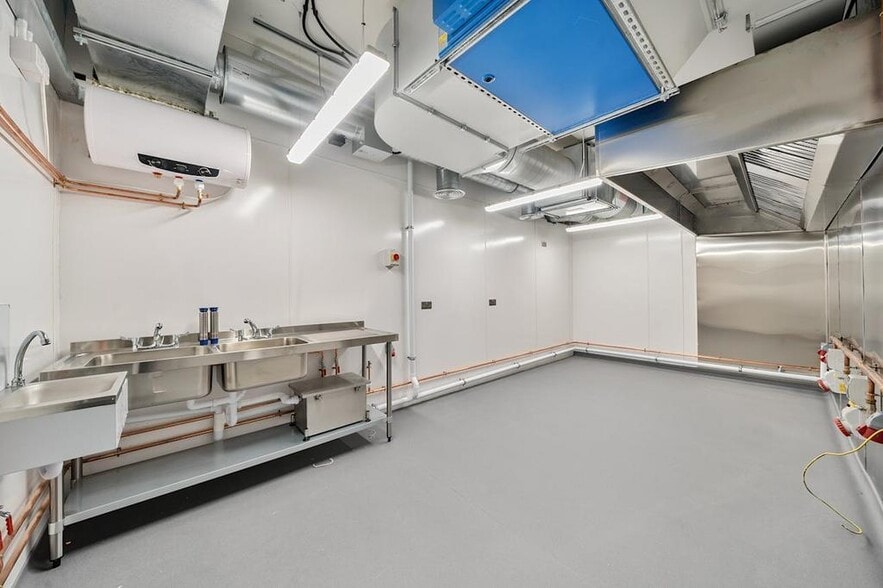 Mount Pleasant, Wembley à louer - Photo de l’immeuble – Image 3 sur 14