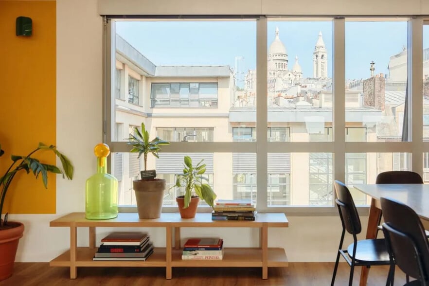 8 Rue De Sofia, Paris à louer - Photo de l’immeuble – Image 1 sur 5