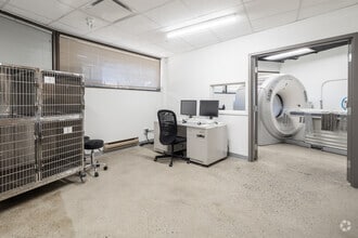 2300 Carling Ave, Ottawa, ON à louer Photo intérieure– Image 2 sur 7