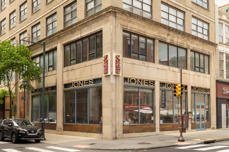 700-702 Chestnut St, Philadelphia, PA à louer - Photo de l’immeuble – Image 2 sur 2