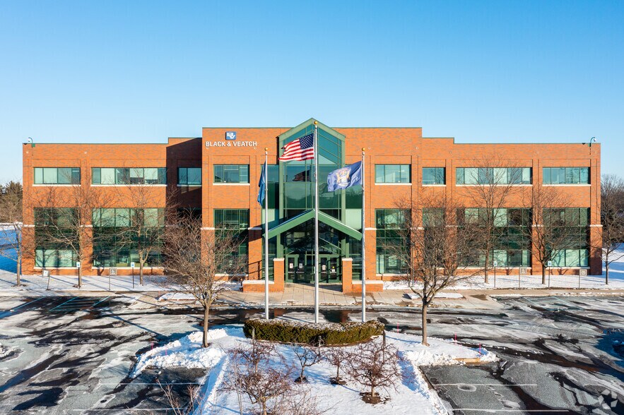 3550 Green Ct, Ann Arbor, MI à vendre - Photo de l’immeuble – Image 2 sur 6