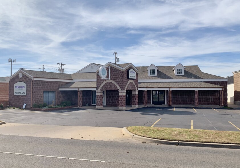 7917 N May Ave, Oklahoma City, OK à vendre - Photo principale – Image 1 sur 66