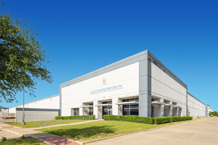 15124 Grand River Rd, Fort Worth, TX à louer - Photo de l’immeuble – Image 3 sur 10