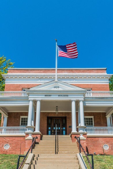 1923 N Classen Blvd, Oklahoma City, OK à louer - Photo principale – Image 1 sur 32