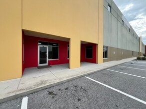 2815 Drane Field Rd, Lakeland, FL à louer Photo de l’immeuble– Image 1 sur 10