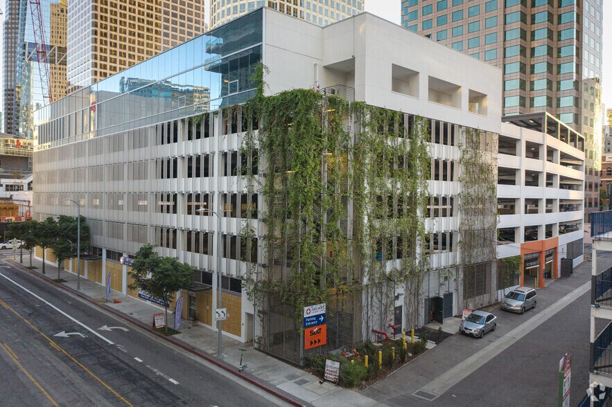 990 W 8th St, Los Angeles, CA à louer - Photo principale – Image 1 sur 7