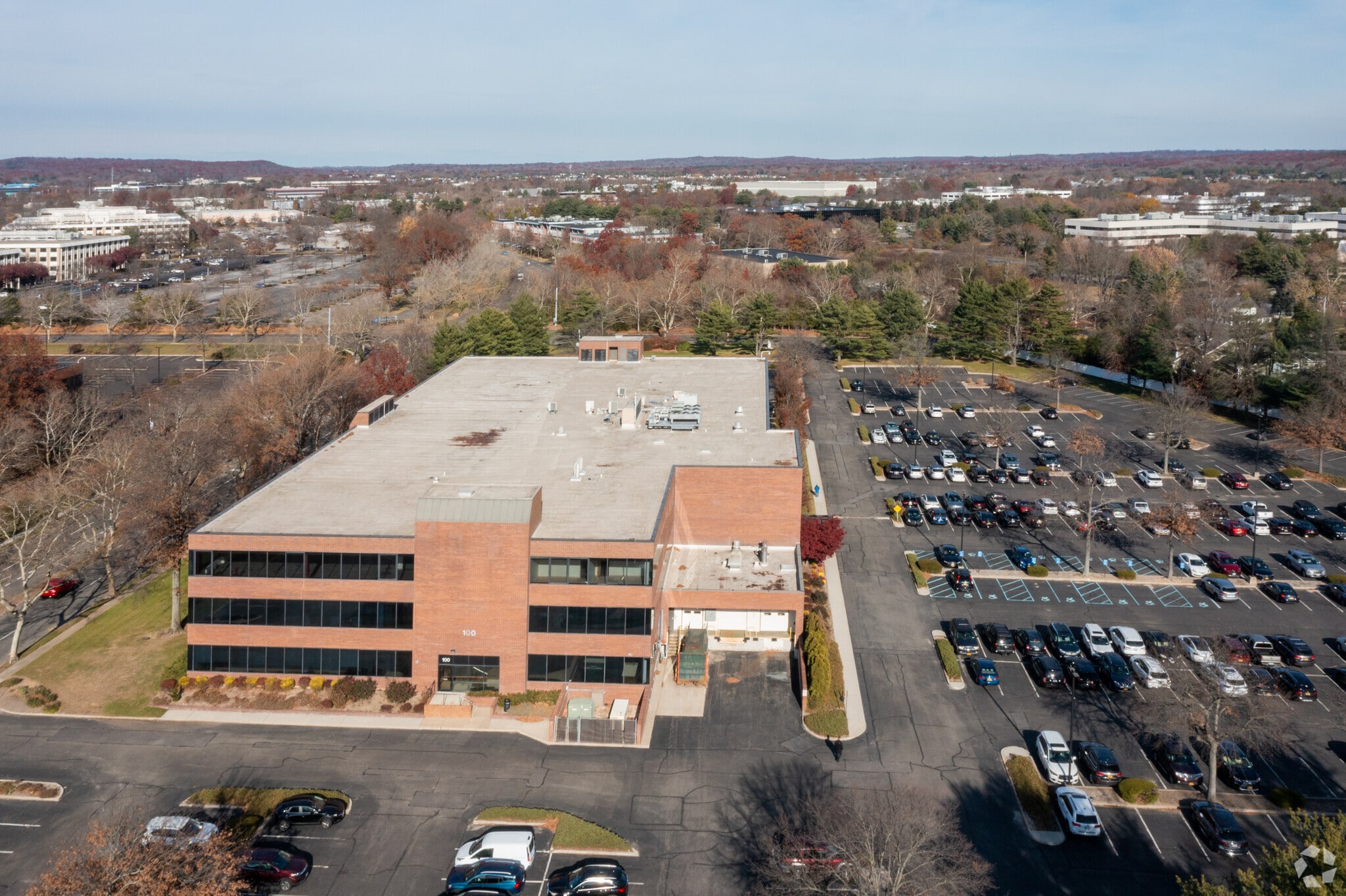 100 Baylis Rd, Melville, NY à louer Aérien– Image 1 sur 2