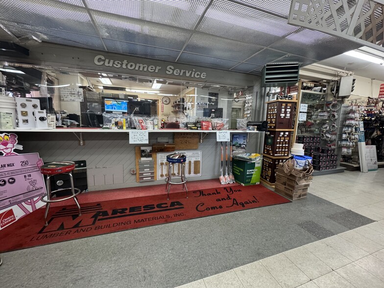 69 Newark Pompton Tpke, Pequannock, NJ à vendre - Photo intérieure – Image 2 sur 10