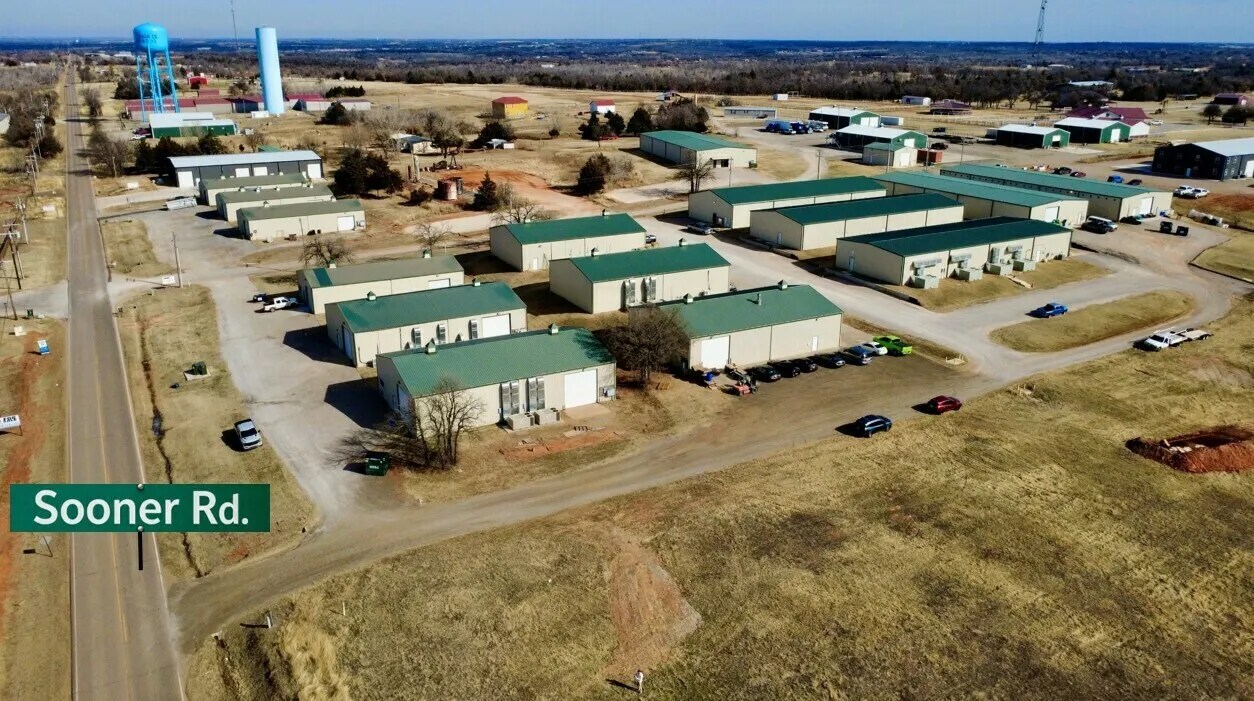 Edmond Sooner Road Industrial Park portefeuille de 14 biens à vendre sur LoopNet.fr Photo de l’immeuble– Image 1 sur 10