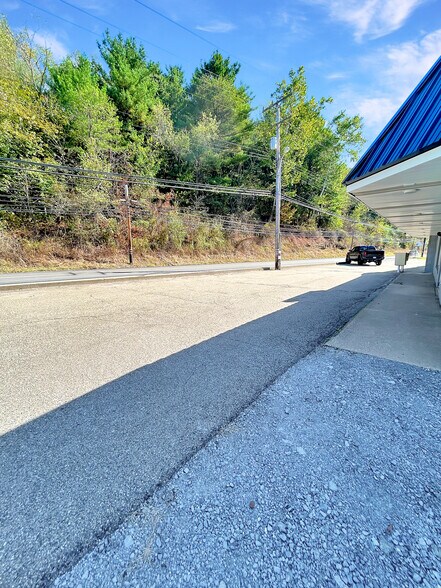 703 US-30, Imperial, PA à louer - Photo de l’immeuble – Image 2 sur 32