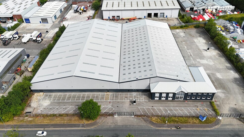 5 Finlan Rd, Manchester à louer - Photo de l’immeuble – Image 2 sur 32