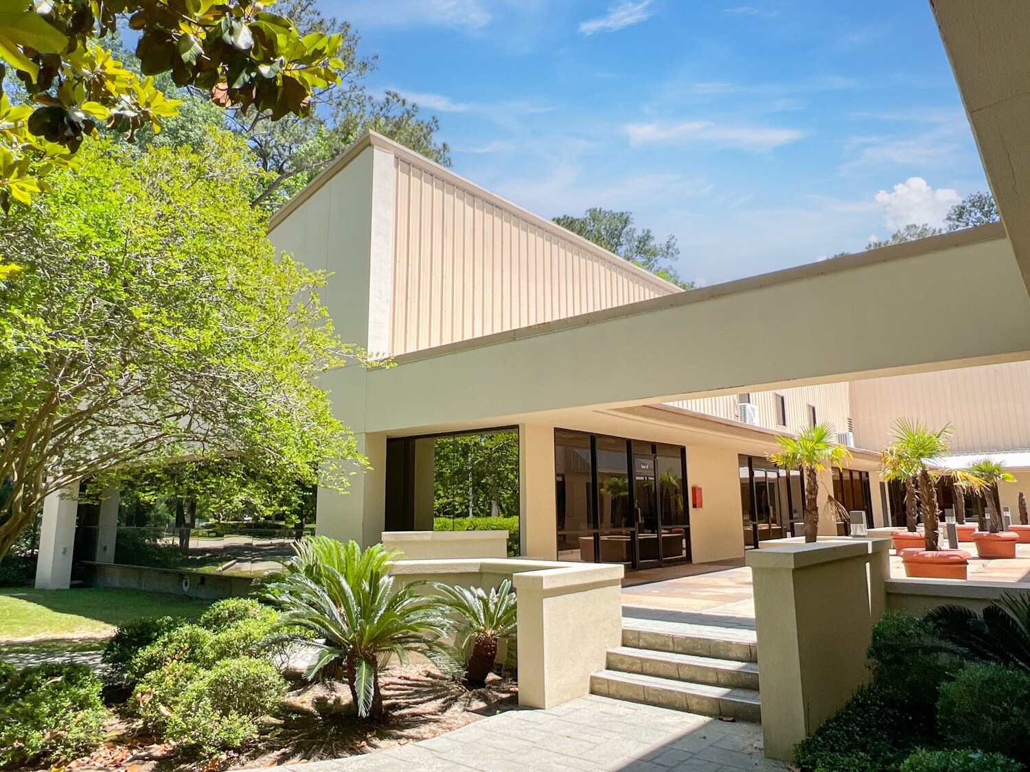 200 Greenleaves Blvd, Mandeville, LA à louer Photo de l’immeuble– Image 1 sur 2