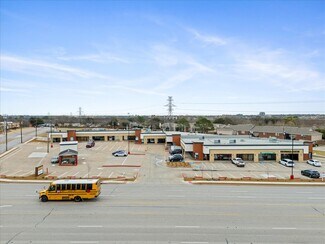 Plus de détails pour 5750 Davis Blvd, North Richland Hills, TX - Local commercial à louer