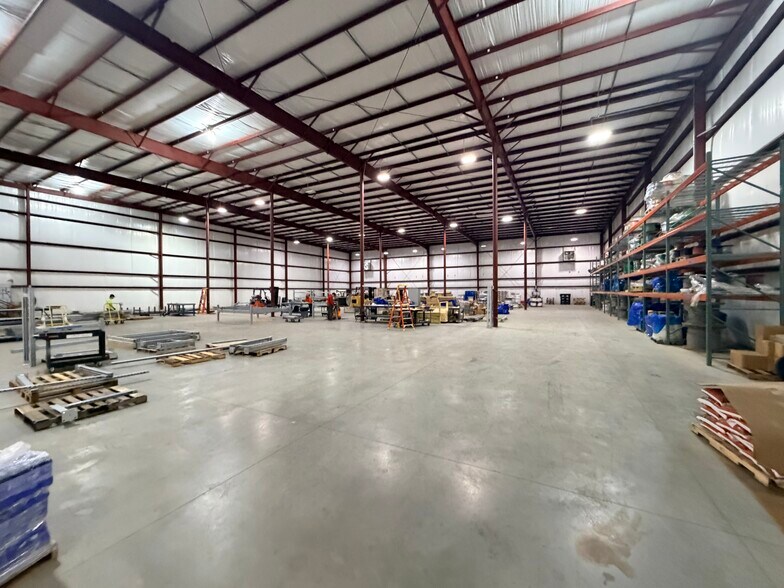 2205 Bremer Rd, Fort Wayne, IN à vendre - Photo de l’immeuble – Image 2 sur 9