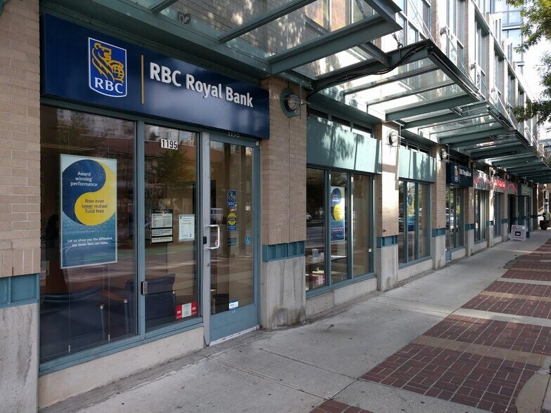 1195 Pacific Blvd, Vancouver, BC à louer - Photo de l’immeuble – Image 2 sur 18
