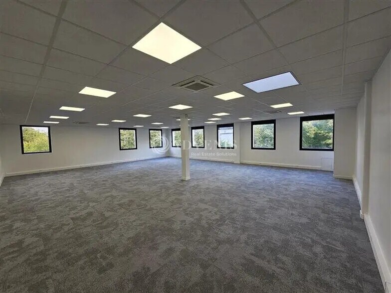 Bureau dans Créteil à louer - Photo de l’immeuble – Image 1 sur 5