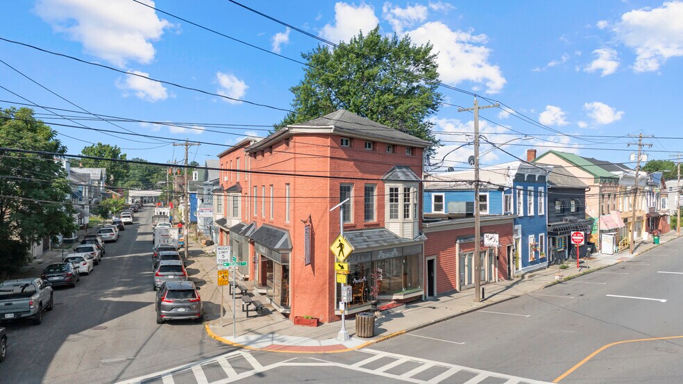 45-49 8th St, Hudson, NY à vendre - Photo de l’immeuble – Image 3 sur 61