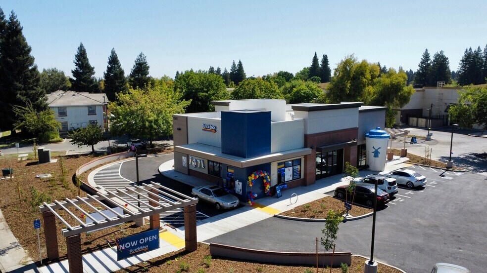 1561 Corporate way, Sacramento, CA à louer - Photo de l’immeuble – Image 2 sur 7