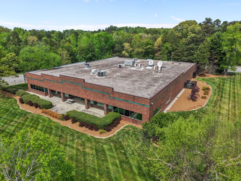 4239 Piedmont Pky, Greensboro, NC à vendre - Photo principale – Image 1 sur 6
