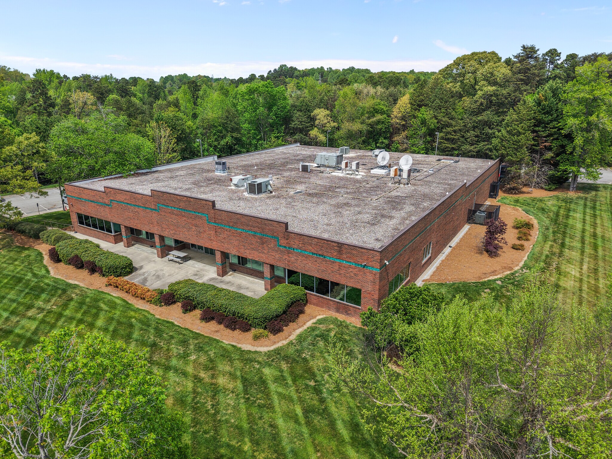 4239 Piedmont Pky, Greensboro, NC à vendre Photo principale– Image 1 sur 7