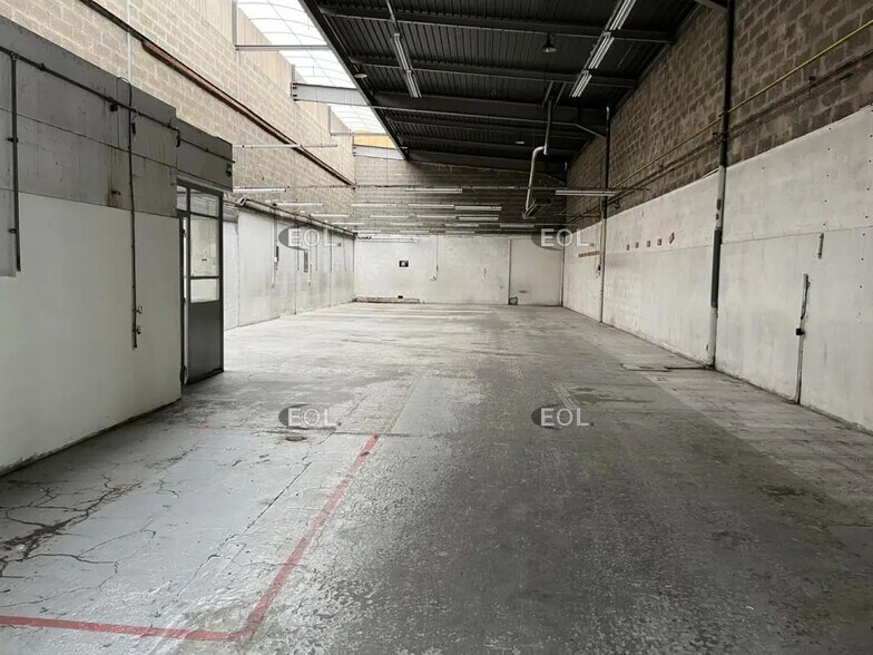 16 Rue Ampère, Pontoise à louer - Photo de l’immeuble – Image 3 sur 5