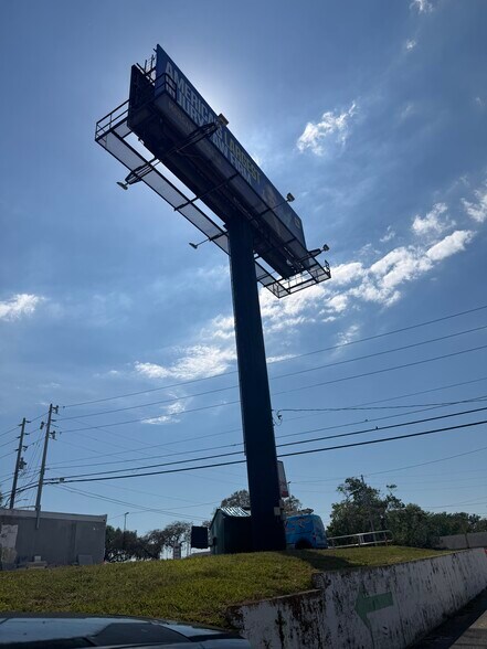 31515 U.S. Highway 19 N, Palm Harbor, FL à vendre - Photo de l’immeuble – Image 3 sur 12