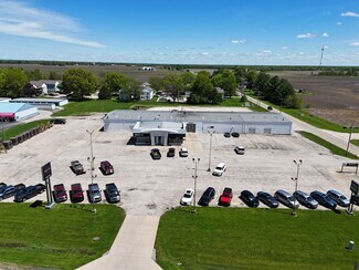 Plus de détails pour 2051 N Main St, Canton, IL - Local commercial à vendre