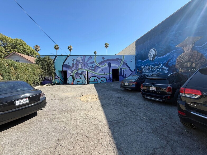 5119 W Sunset Blvd, Los Angeles, CA à louer - Photo de l’immeuble – Image 3 sur 15