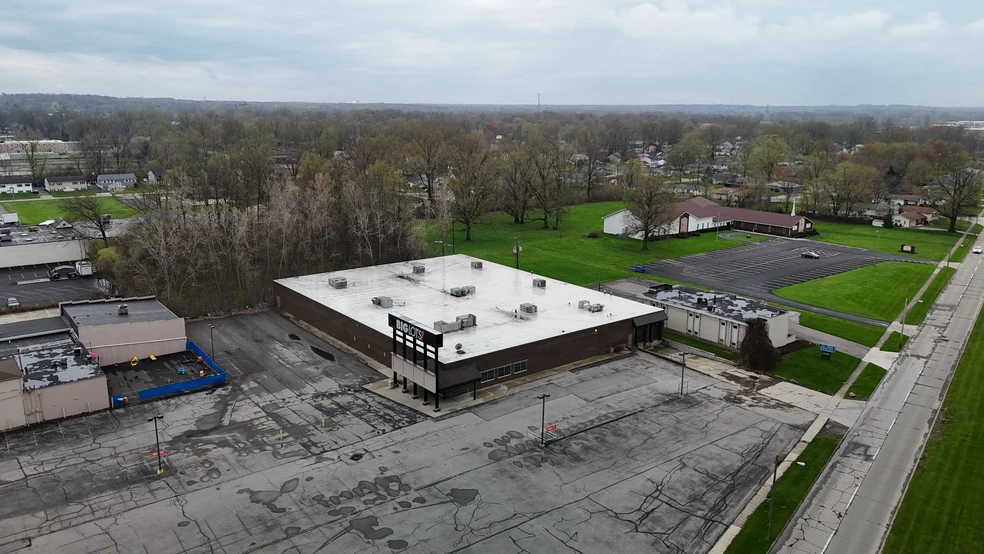 1211 Tower Blvd, Lorain, OH à vendre - Photo de l’immeuble – Image 3 sur 14