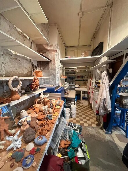 Local commercial dans Paris à louer - Photo de l’immeuble – Image 3 sur 8