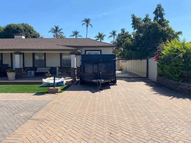 119 N Little Main St, Orange, CA à vendre - Photo principale – Image 1 sur 6